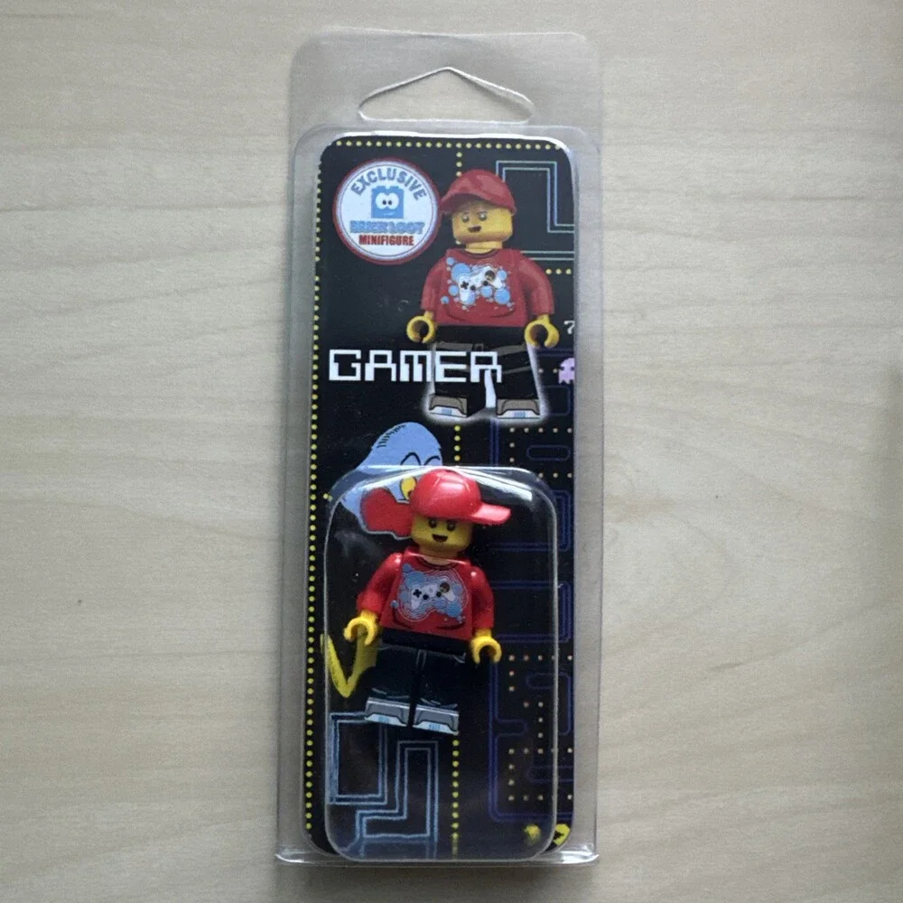 New Lego GAMER exclusive brickloot minifigure